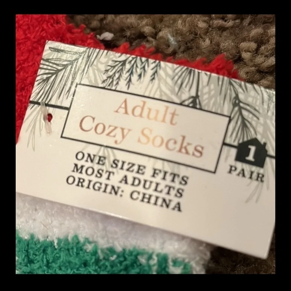 NWT 20 pcs Fuzzy socks child and adult Christmas socks reindeer Christmas tree